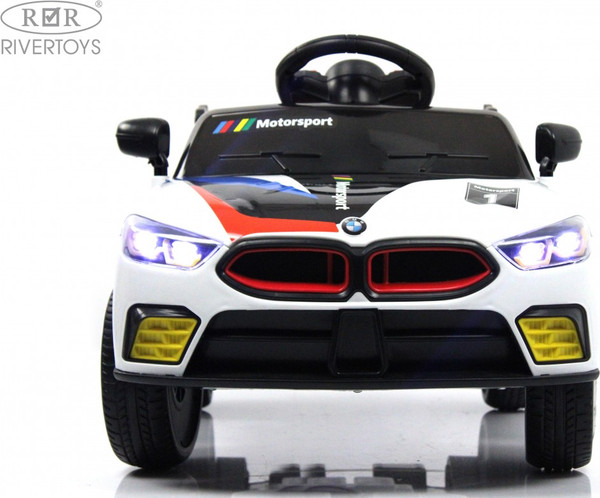 Изображение товара Детский автомобиль RiverToys F444FF (белый)