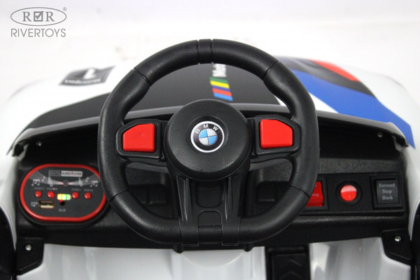 Изображение товара Детский автомобиль RiverToys F444FF (белый)