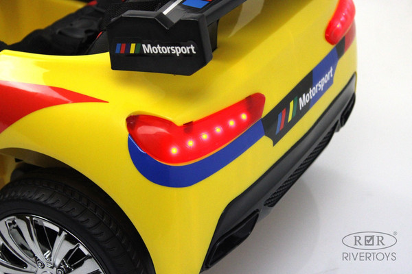 Изображение товара Детский автомобиль RiverToys F444FF (желтый)