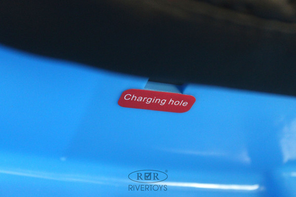 Изображение товара Детский автомобиль RiverToys F444FF (синий)