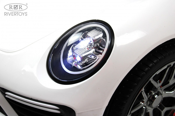 Изображение товара Детский автомобиль RiverToys F333FF (белый)