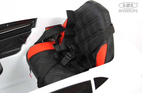 Изображение товара Детский автомобиль RiverToys F333FF (белый)