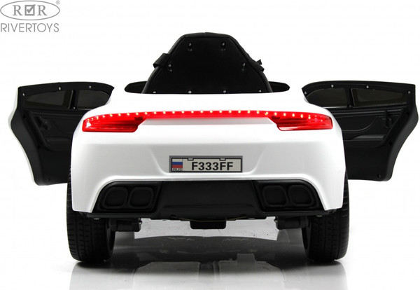 Изображение товара Детский автомобиль RiverToys F333FF (белый)