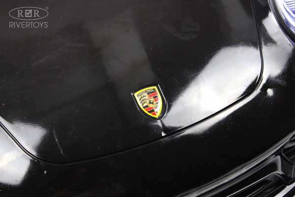 Изображение товара Детский автомобиль RiverToys F333FF (черный глянец)