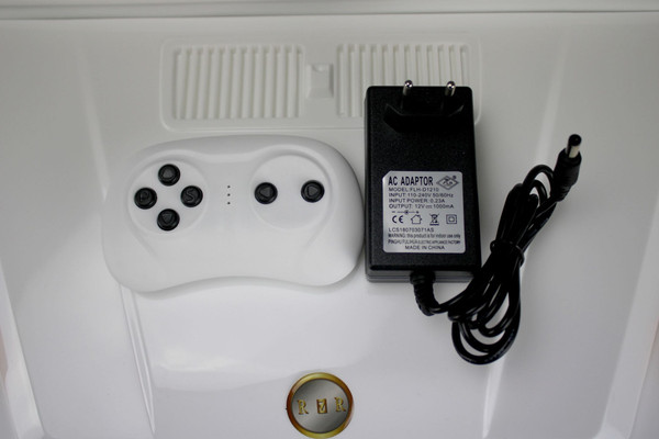 Изображение товара Детский автомобиль RiverToys O004OO Vip (белый)