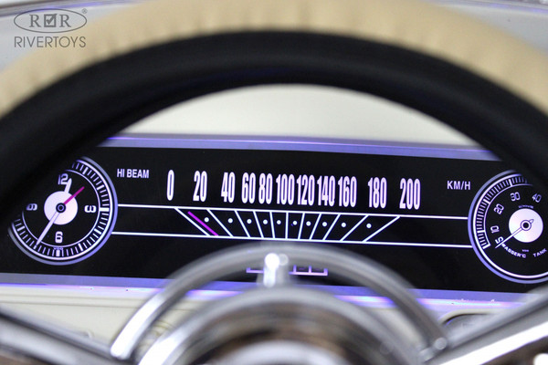 Изображение товара Детский автомобиль RiverToys Rolls-Royce E444EE (черный глянец)