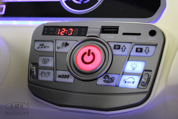 Изображение товара Детский автомобиль RiverToys Rolls-Royce E444EE (черный глянец)