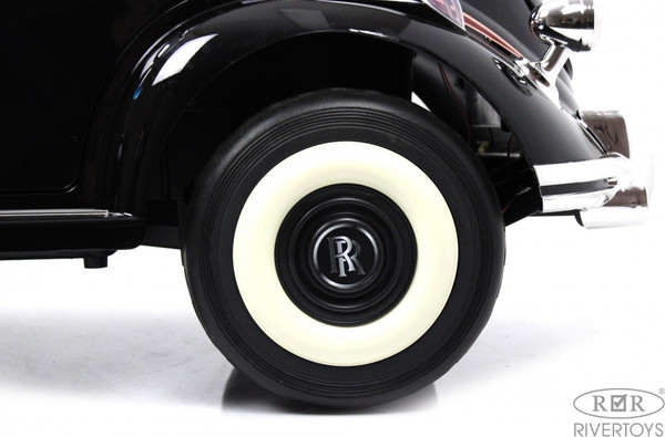 Изображение товара Детский автомобиль RiverToys Rolls-Royce E444EE (черный глянец)