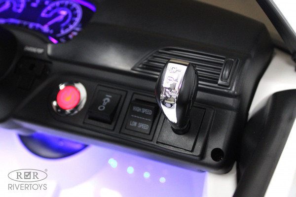 Изображение товара Детский автомобиль RiverToys BMW M5 Competition A555MP (белый)