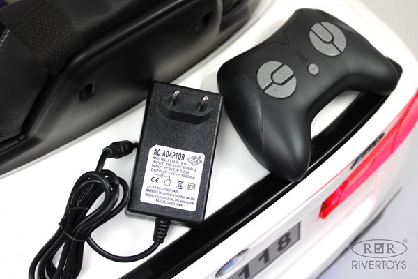 Изображение товара Детский автомобиль RiverToys BMW M5 Competition A555MP (белый)