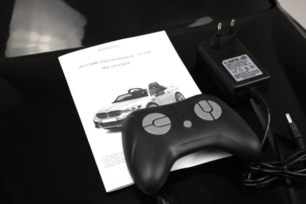 Изображение товара Детский автомобиль RiverToys BMW M5 Competition A555MP (черный)