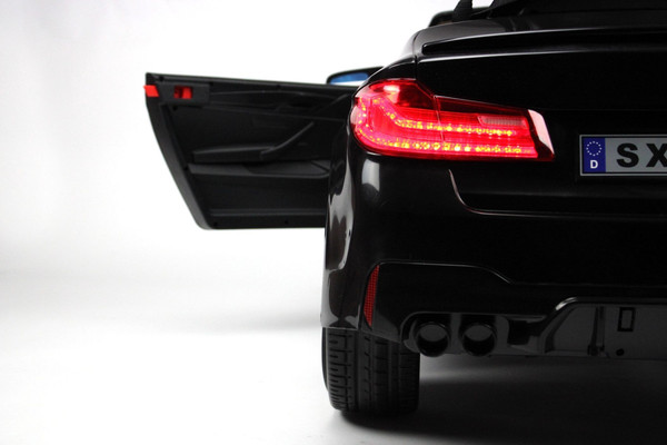 Изображение товара Детский автомобиль RiverToys BMW M5 Competition A555MP (черный)