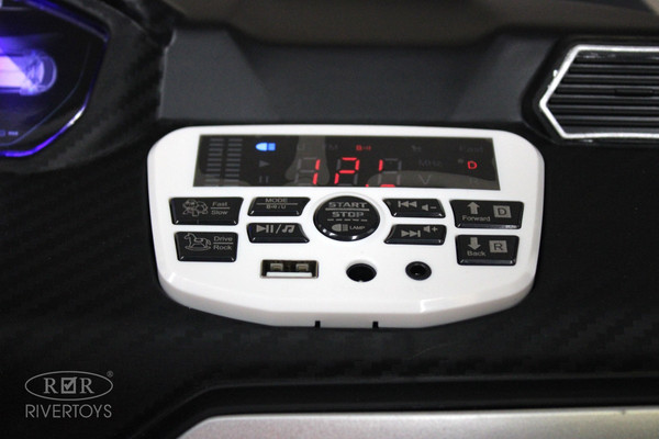 Изображение товара Детский автомобиль RiverToys Lamborghini Urus E777EE (белый)