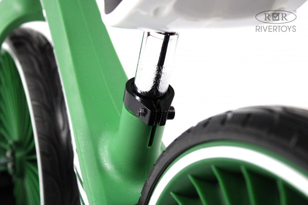 Изображение товара Беговел RiverToys HB-007-14 (зеленый)