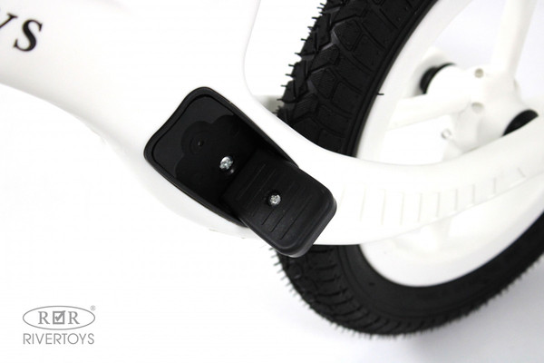 Изображение товара Беговел RiverToys HB-001 (белый)