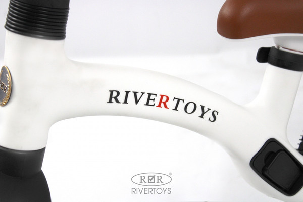 Изображение товара Беговел RiverToys HB-001 (белый)