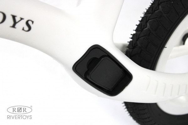 Изображение товара Беговел RiverToys HB-001 (белый)