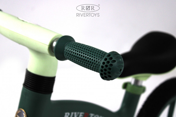 Изображение товара Беговел RiverToys HB-001 (зеленый)