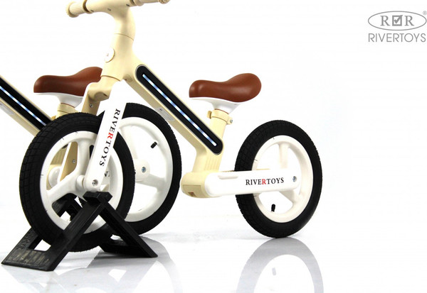 Изображение товара Беговел RiverToys HB-002 (бежевый)