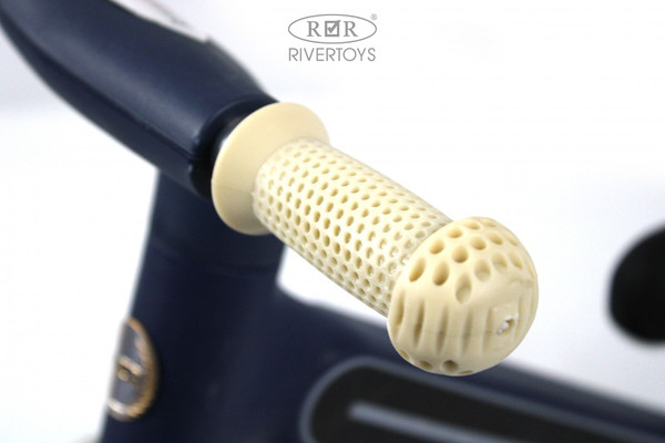 Изображение товара Беговел RiverToys HB-002 (синий/белый)