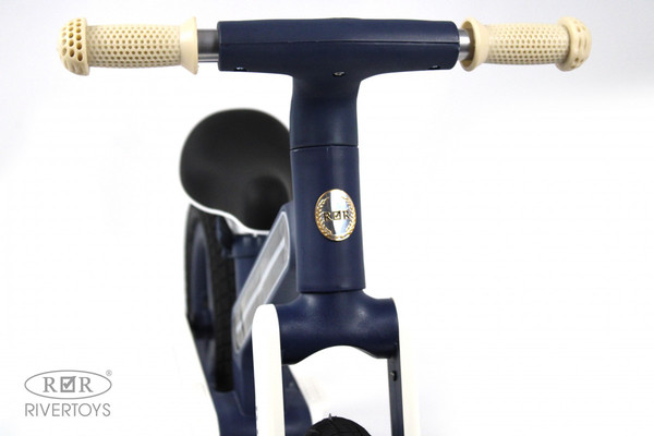 Изображение товара Беговел RiverToys HB-002 (синий/белый)