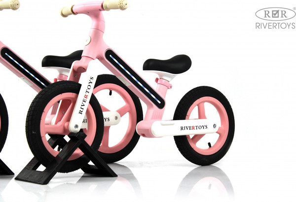 Изображение товара Беговел RiverToys HB-003 (розовый)