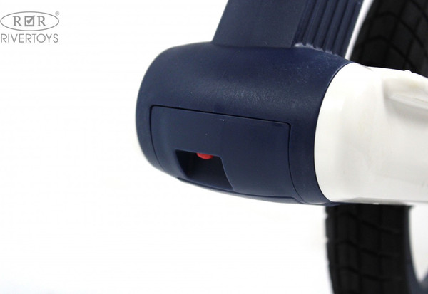 Изображение товара Беговел RiverToys HB-003 (синий/белый)