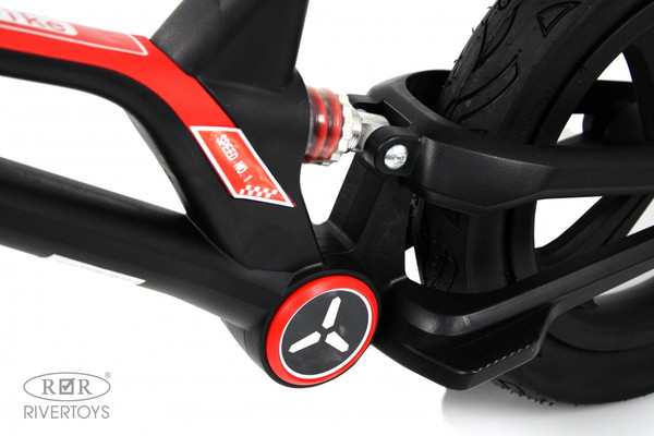 Изображение товара Беговел RiverToys М002БХ (черный)