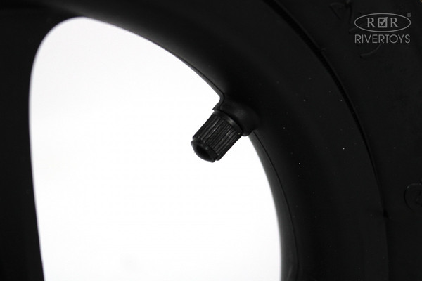 Изображение товара Беговел RiverToys М002БХ (черный)