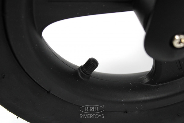 Изображение товара Беговел RiverToys М002БХ (черный)