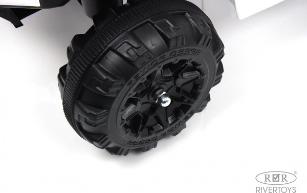 Изображение товара Детский квадроцикл RiverToys L222LL (белый)