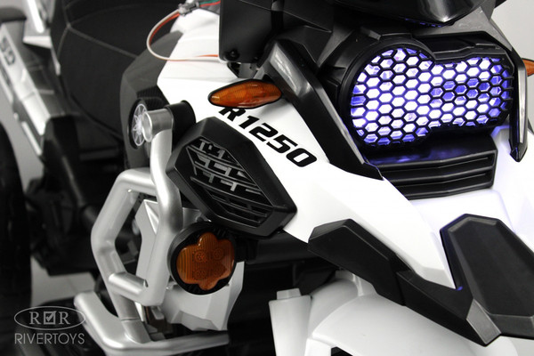 Изображение товара Детский мотоцикл RiverToys М111БХ (белый)