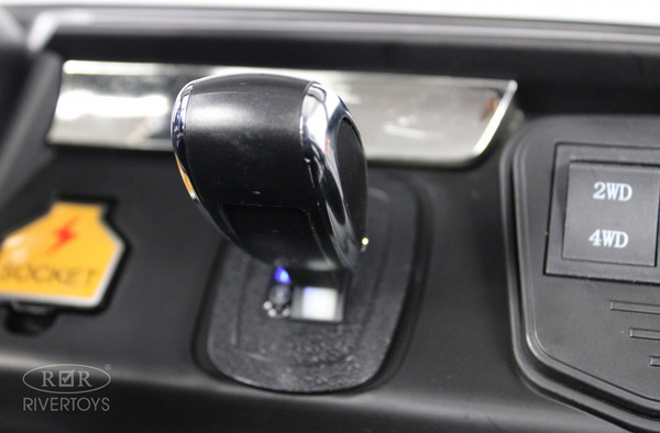 Изображение товара Детский автомобиль RiverToys Mercedes-Benz Unimog Concept P555BP (вишневый глянец)