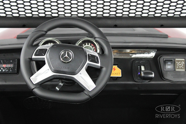 Изображение товара Детский автомобиль RiverToys Mercedes-Benz Unimog Concept P555BP (вишневый глянец)