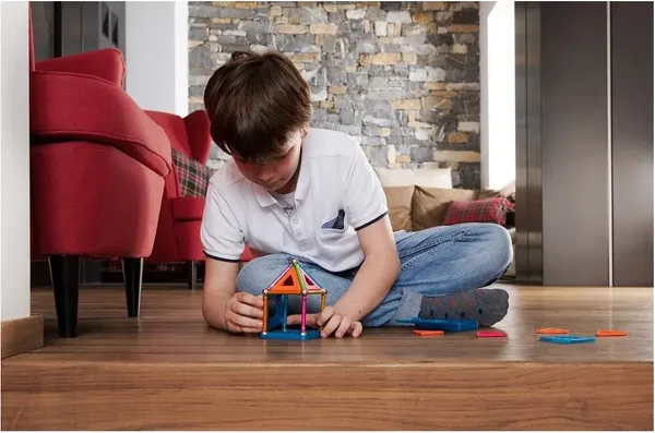 Изображение товара Конструктор магнитный Geomag Блестки GM535