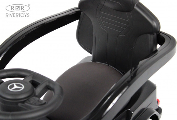 Изображение товара Качалка-каталка RiverToys Mercedes-Benz G63 / Z001ZZ-B (черный бриллиант)