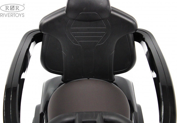 Изображение товара Качалка-каталка RiverToys Mercedes-Benz G63 / Z001ZZ-B (черный бриллиант)