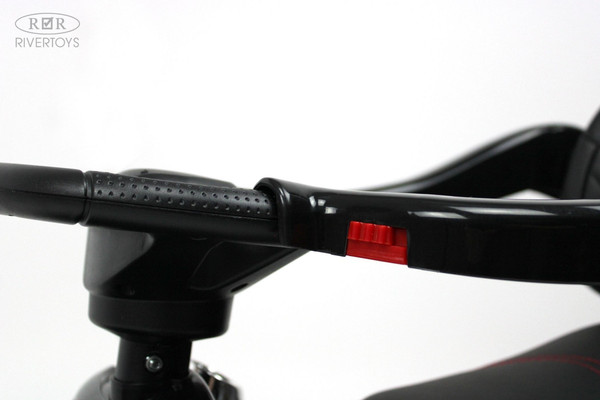 Изображение товара Качалка-каталка RiverToys Mercedes-Benz GL63 / A888AA-H (черный)