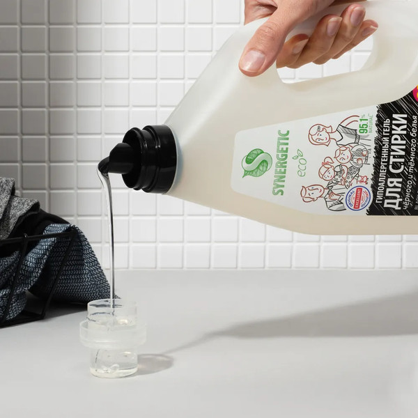 Изображение товара Гель для стирки Synergetic Black Protect биоразлагаемый (1.5л)