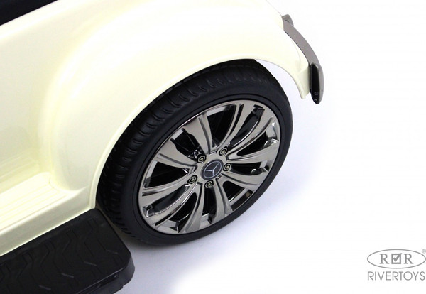 Изображение товара Детский автомобиль RiverToys Mercedes-AMG 300S / G300GG-D (белый)