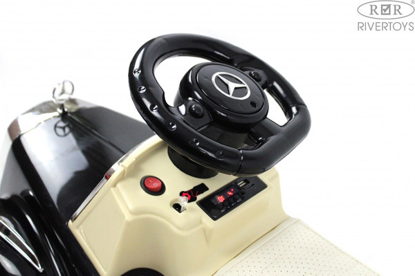 Изображение товара Детский автомобиль RiverToys Mercedes-Benz 300S / LS-128A (черный)
