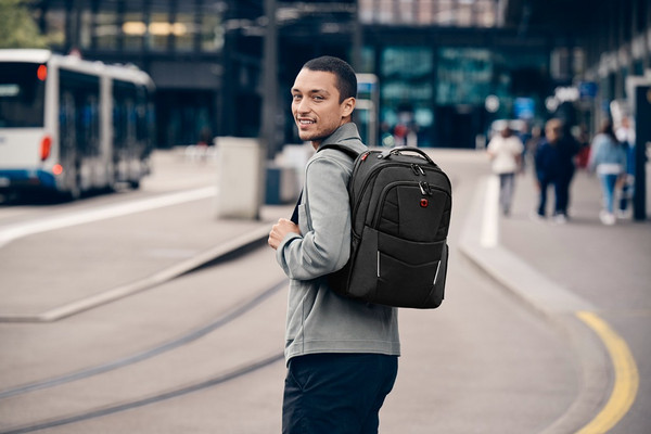 Изображение товара Рюкзак Wenger Altair 653186 (черный)
