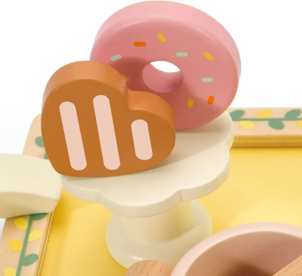 Изображение товара Набор игрушечной посуды Classic World Изящное чаепитие CW50577