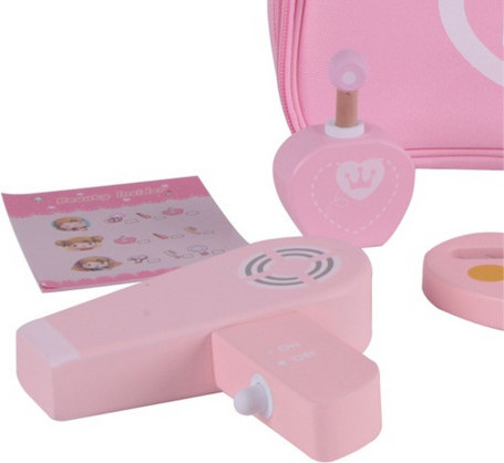 Изображение товара Набор аксессуаров для девочек Classic World Косметичка CW54402