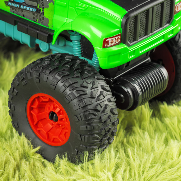 Изображение товара Радиоуправляемая игрушка Labalu Джип с большими колесами / 333-23162A (зеленый)