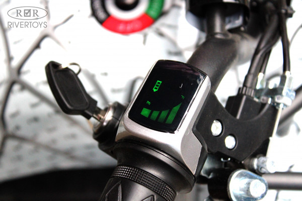 Изображение товара Детский квадроцикл RiverToys Tiki Lux Камуфляж (розовый)