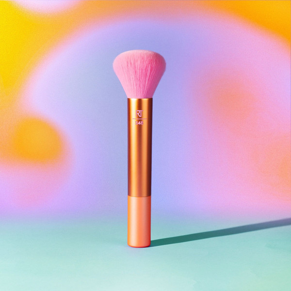 Изображение товара Кисть для макияжа Real Techniques Hyperbrights Glow Off Multitasking Brush / RT10022662