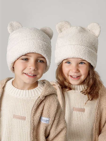 Изображение товара Шапочка для малышей Amarobaby Plush / AB-OD24-P16/33-52 (молочный, р.52)
