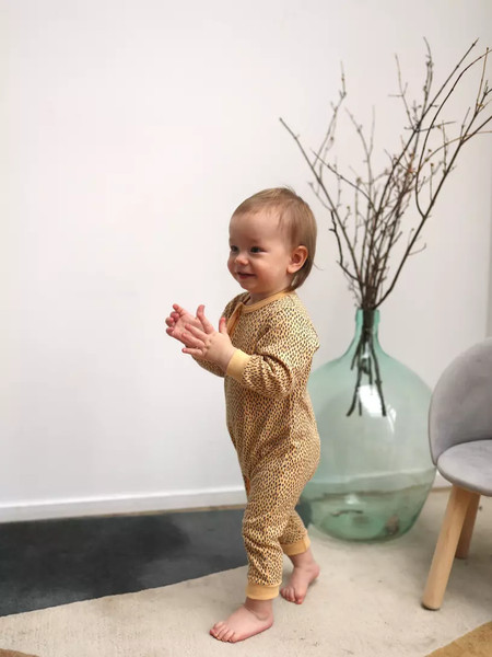 Изображение товара Набор комбинезонов для малышей MOWbaby Birds /1282 (Yellow, р.74)