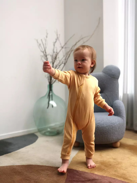 Изображение товара Набор комбинезонов для малышей MOWbaby Birds /1282 (Yellow, р.74)